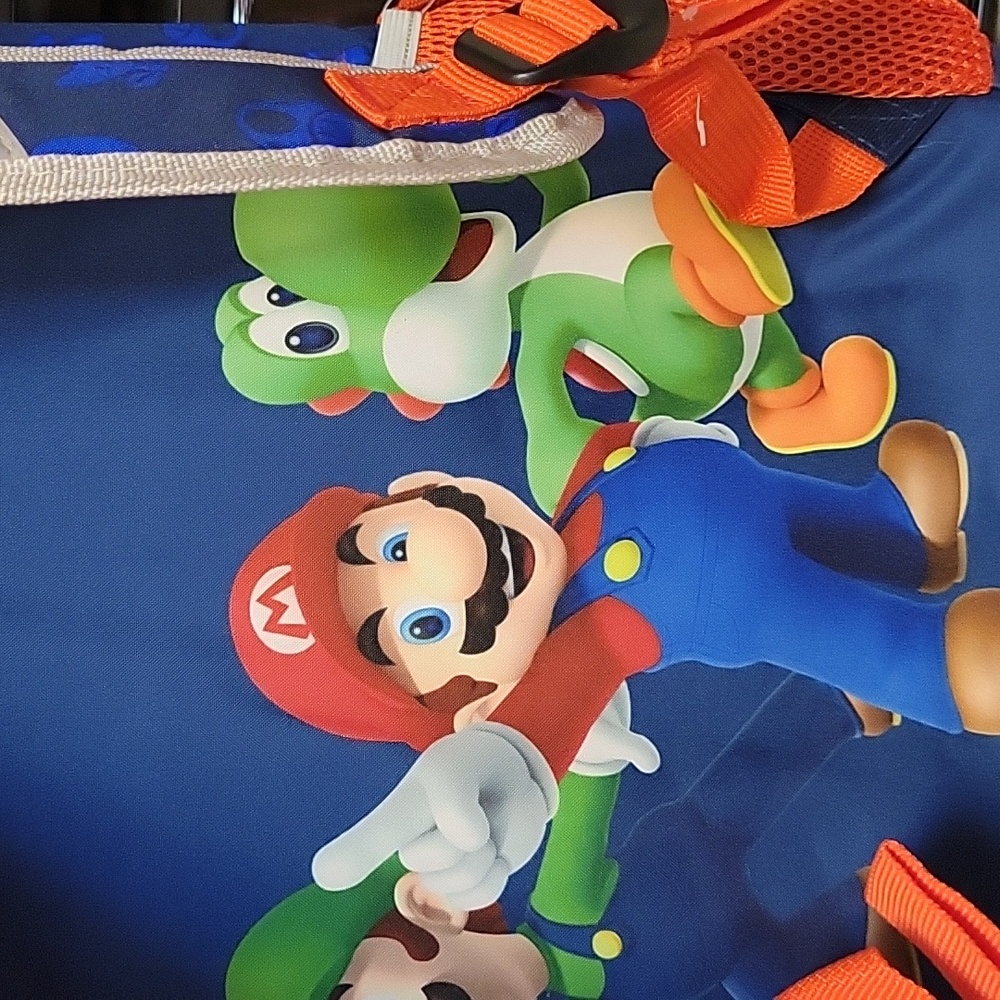 New Mario Backpack - Picture 3 of 3